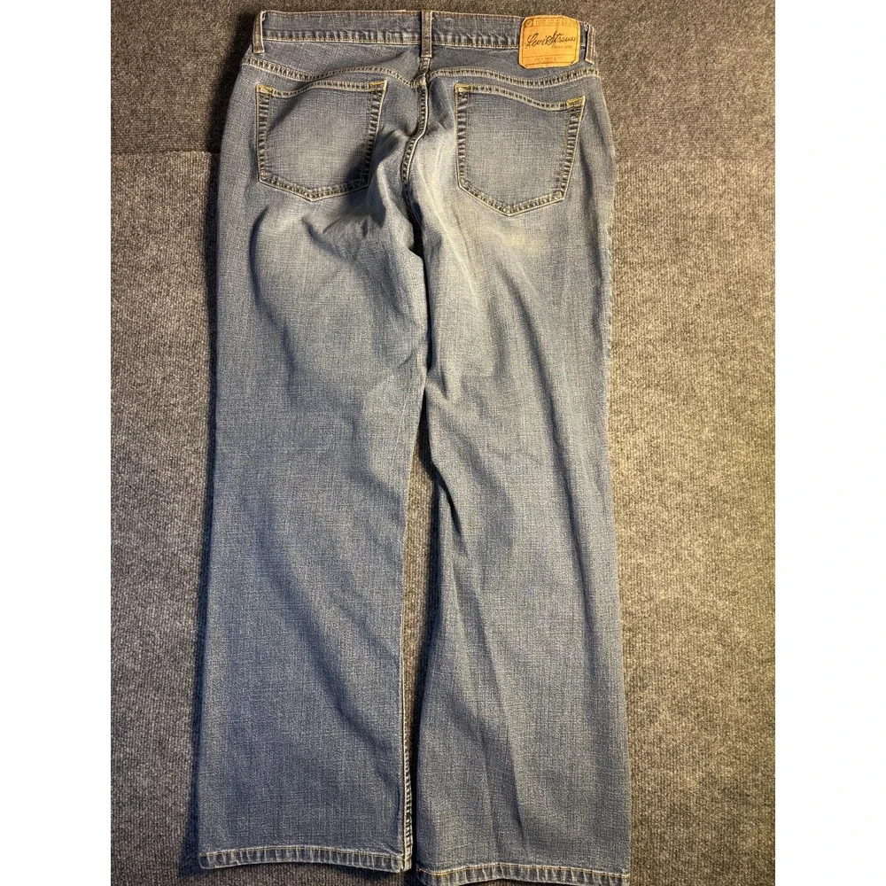 Levi's Jeans‎ Women's 18 Blue Denim Stretch Streetwear Medium Wash Bootcut Leg